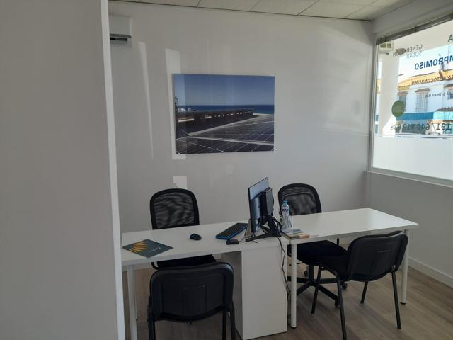 ESTUPENDO LOCAL OFICINA EN JEREZ photo 0