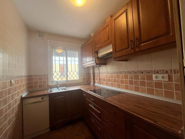DUPLEX EN ESTELLA  DEL MARQUES CON GARAJE Y TRASTERO photo 0