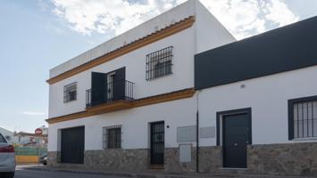 CASA EN AVENIDA JUAN CARLOS I CON LOCAL Y AZOTEA photo 0