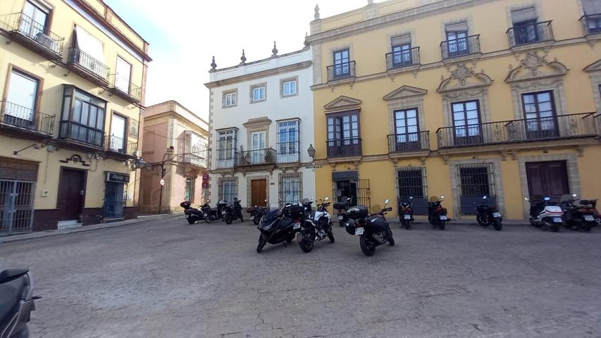 MARAVILLOSO PISO EN EL CENTRO DE JEREZ photo 0