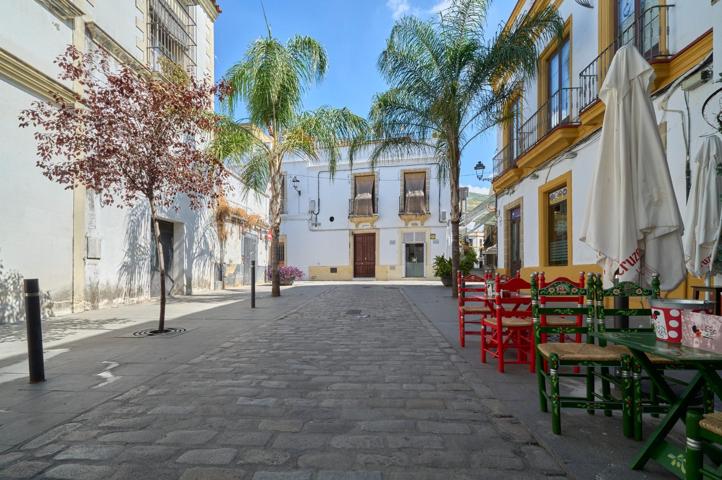 OPORTUNIDAD EN EL CENTRO DE JEREZ; 2 HABITACIONES Y ASCENSOR photo 0