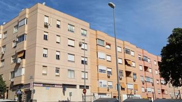 MARAVILLOSO PISO FRENTE A LA    ESTACION DE  RENFE photo 0