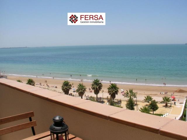 VIVIENDA EN PRIMERA LINEA DE PLAYA CON VISTAS AL MAR EN URB. EL MANANTIAL, EN ALQUILER ANUAL DISPONIBLE EN SEPTIEMBRE photo 0