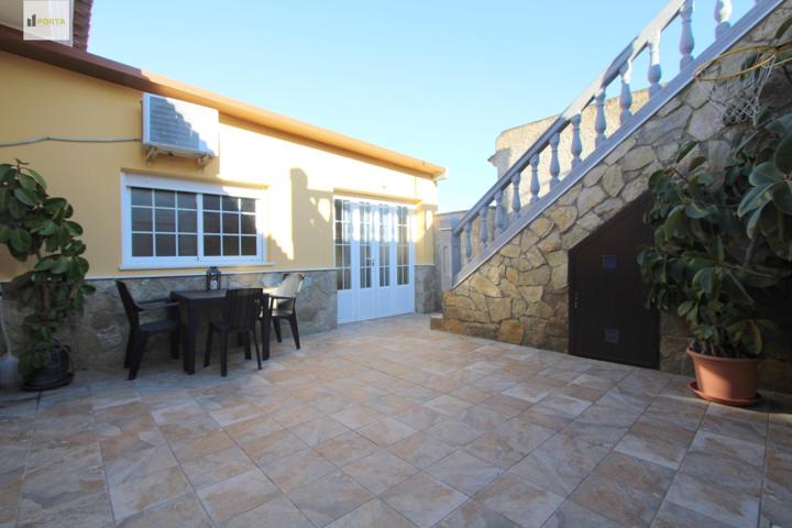 VENDEMOS CASA CON. photo 0