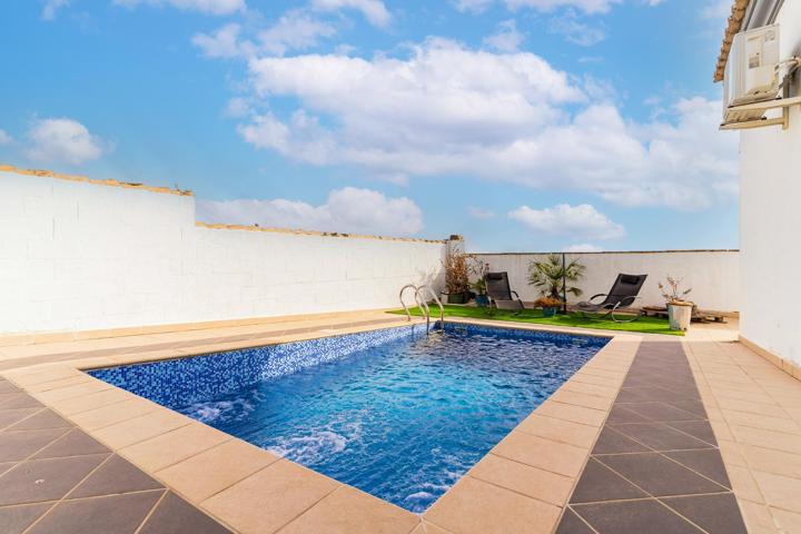 ESTECTACULAR CHALET CON PISCINA photo 0