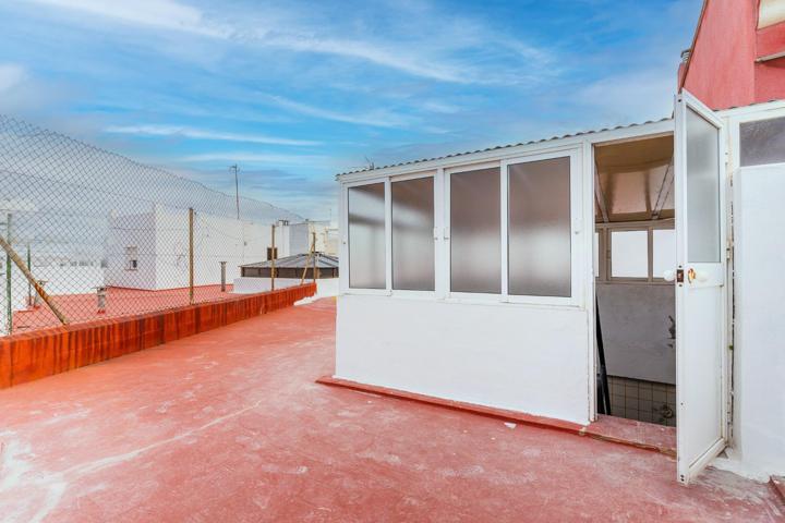 INCREIBLE CASA CON GARAJE Y AZOTEA photo 0