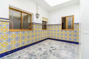 AMPLIA CASA CON GARAJE Y AZOTEA EN ALAMEDA SOLANO photo 0