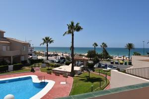 VIVIENDA CON VISTAS AL MAR EN PRIMERA LINEA photo 0