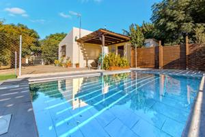 INCREIBLE FINCA CON DOS VIVIENDAS Y PISCINA EN 8.320M2 photo 0