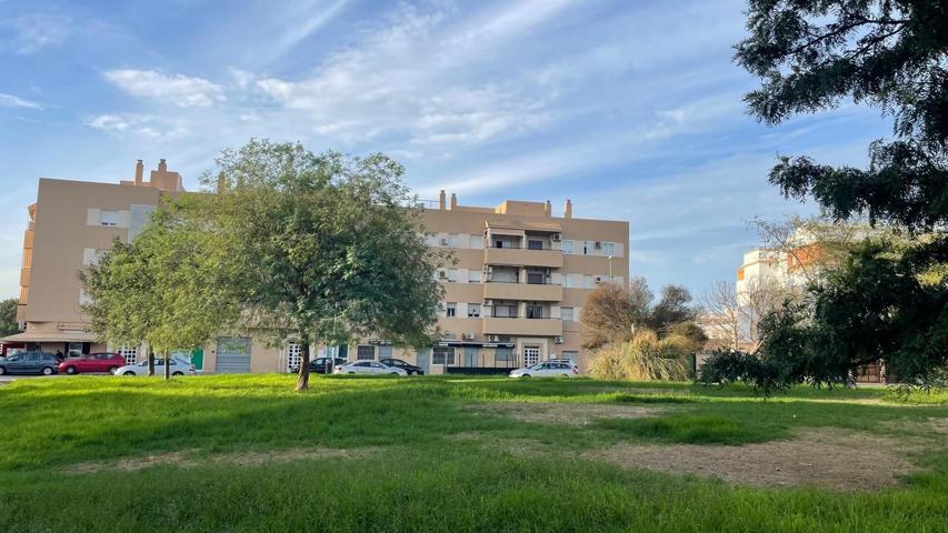 ESTUPENDO PISO EN URBANIZACION CERRADA CON TERRAZA, VPO. photo 0