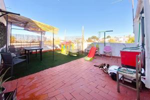 AMPLIA CASA EN BARRIADA EL AGRIMENSOR CON TERRAZA DE 60M2 photo 0