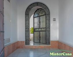 EXCLUSIVA Casa con patio en el centro con muchas posibilidades photo 0