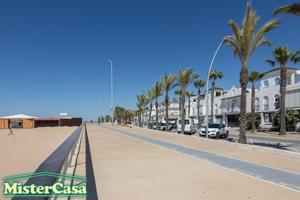 EXCLUSIVA!!! PISO CENTRICO EN SANLUCAR DE BARRAMEDA A DOS MINUTOS DE LA CALZADA photo 0