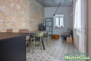 ¡¡EXCLUSIVA!! INMEJORABLE  APARTAMENTO CENTRICO CON USO PRIVADO SOBRE UNA ZONA UBICADA EN LA AZOTEA . BARRIO DE SANTIAGO. photo 0