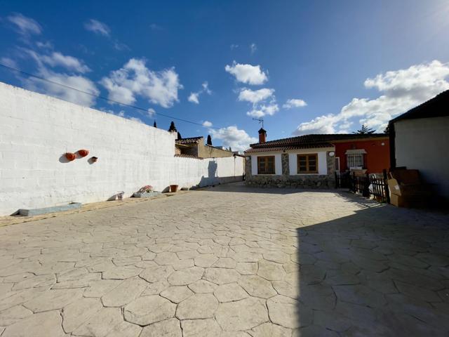 Casa de campo con 1.352 m2 de parcela en Pinar de los Franceses photo 0