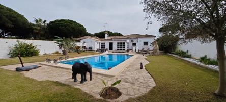 Chalet con piscina en Costa Sancti Petri photo 0