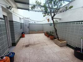 Casa unifamiliar en El Mayorazgo con patio y azotea photo 0