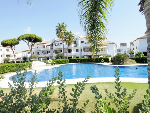 Apartamento de 2 dormitorios a 750 metros de la playa La Barrosa photo 0