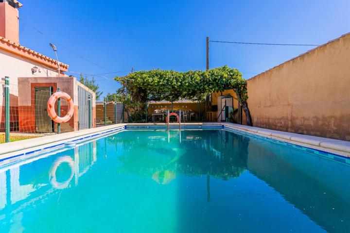 Chalet con piscina en el Marquesado photo 0