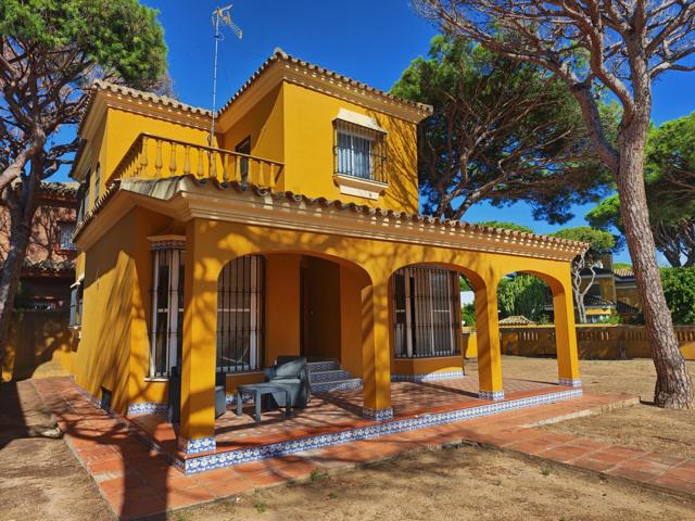 Una oportunidad única de disfrutar de un gran chalet en la costa photo 0