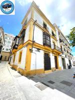 HISTÓRICA CASA EN PLENO CENTRO CON SOLERA photo 0