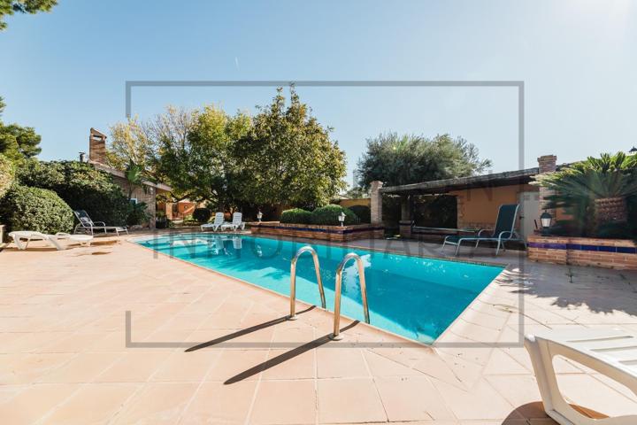 Chalet en venta en Urb. La Masía de Betera photo 0