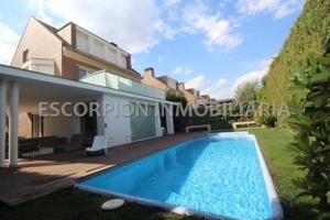 Chalet en Alquiler en Urbanización Mas Camarena con piscina privada photo 0