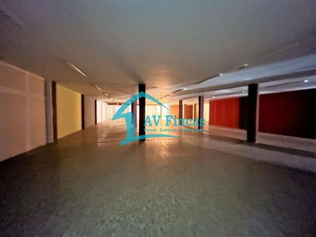 LOCAL EN VENTA EN VILADECANS photo 0