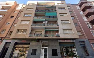 VENTA DE 2 LOCALES EN SABADELL photo 0