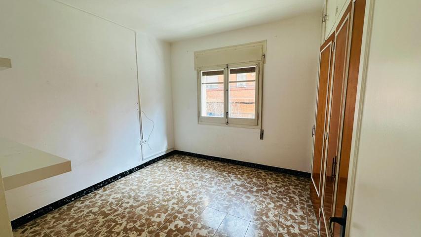 Se vende piso en Gavarra (Cornellà de Llobregat). photo 0