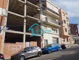 Se vende edificio en Esparreguera (Barcelona). photo 0