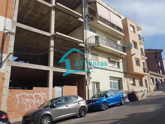 Se vende edificio en Esparreguera (Barcelona). photo 0