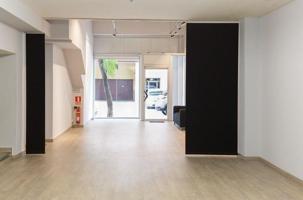 Local en venta en calle Tres d'Abril photo 0