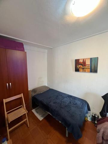 Se vende piso en Barcelona (Ciutat Vella). photo 0