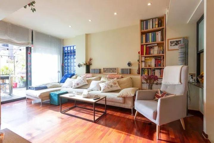 Piso en venta en calle del Comte Borrell photo 0