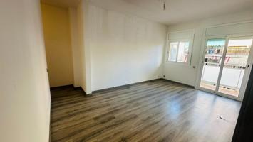 FANTÁSTICO PISO EN EL CENTRO DE CASTELLDEFELS photo 0