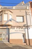 EDIFICIO EN VENTA EN GUINARDÓ photo 0