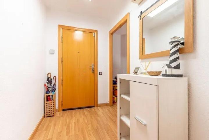 Piso en venta en avenida Meridiana photo 0