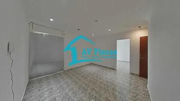 Piso en venta en Gava photo 0