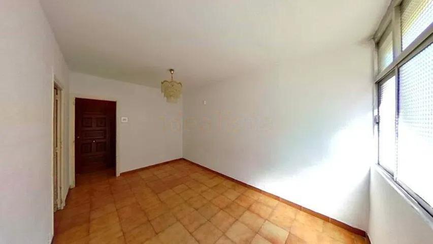 Piso en venta en Can Clos - Pinetons photo 0