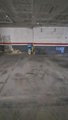 Se vende plaza de aparcamiento en Sants - Montjuïc - el Poble Sec (Barcelona). photo 0
