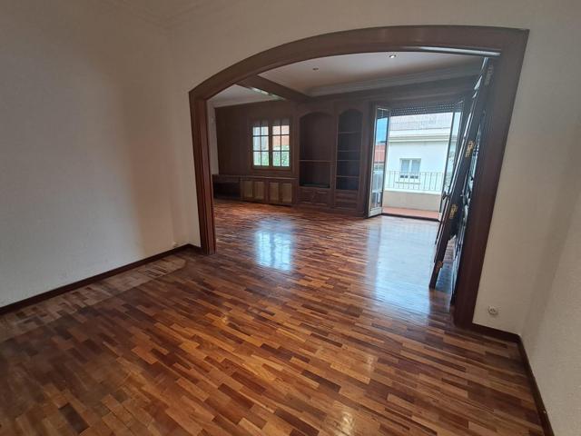 Se vende piso en Calle Roca I Batllé photo 0