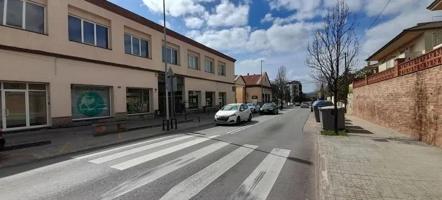 Local en venta en Calle de Montserrat photo 0