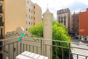 PISO EN VENTA EN CALLE GRAN DE GRÀCIA photo 0