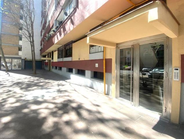 3 Locales en Calle Maresme photo 0