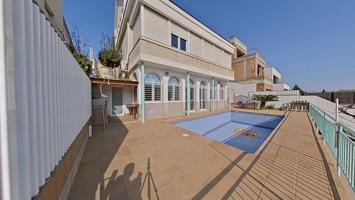 Casa o chalet independiente en venta en Avenida Antoni Gaudí photo 0