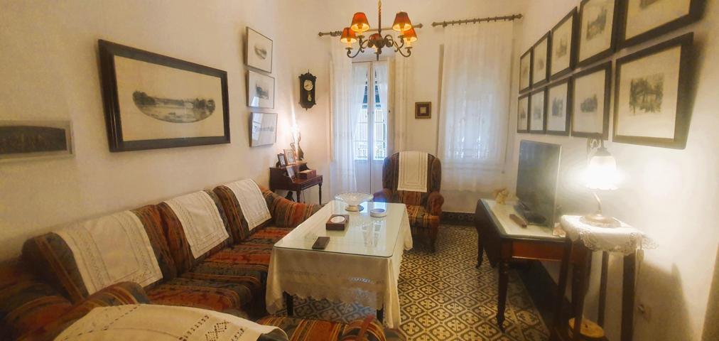 EDIFICIO COMPLETO A LA VENTA EN PLENO CENTRO DE SEVILLA photo 0
