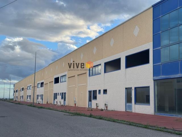 NAVES DESDE 38.500 A 75.650€ photo 0