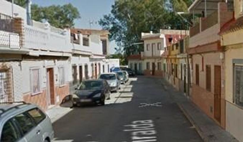 ADOSADO OCUPADO, a la venta en Guillena photo 0