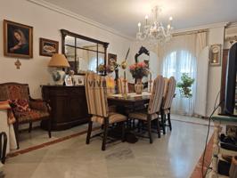 Magnifica vivienda en pleno centro de Sevilla, amplia y con garaje y trastero! photo 0
